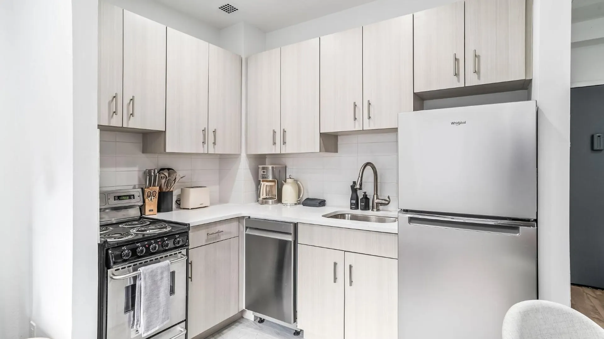 Modern Chic 2Br 1Ba In Vibrant Murray Hill New York