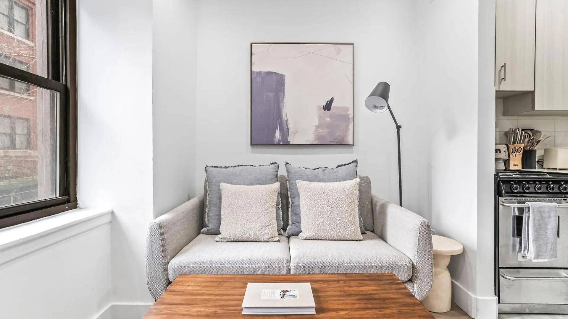 Modern Chic 2Br 1Ba In Vibrant Murray Hill contacts